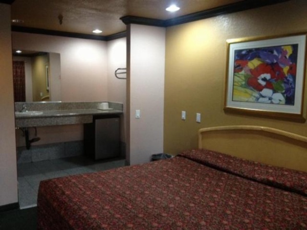 All 8 Motel image 6