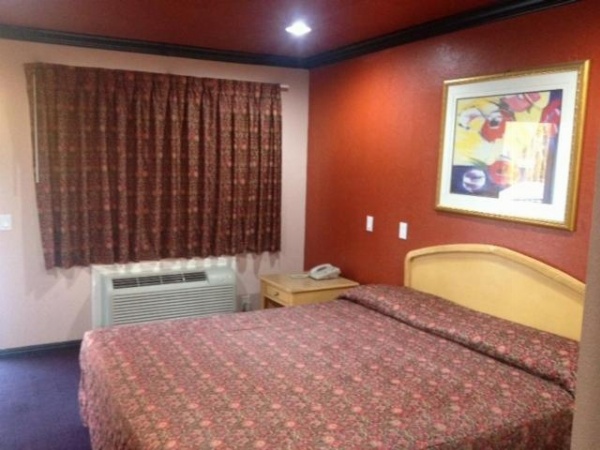 All 8 Motel image 7